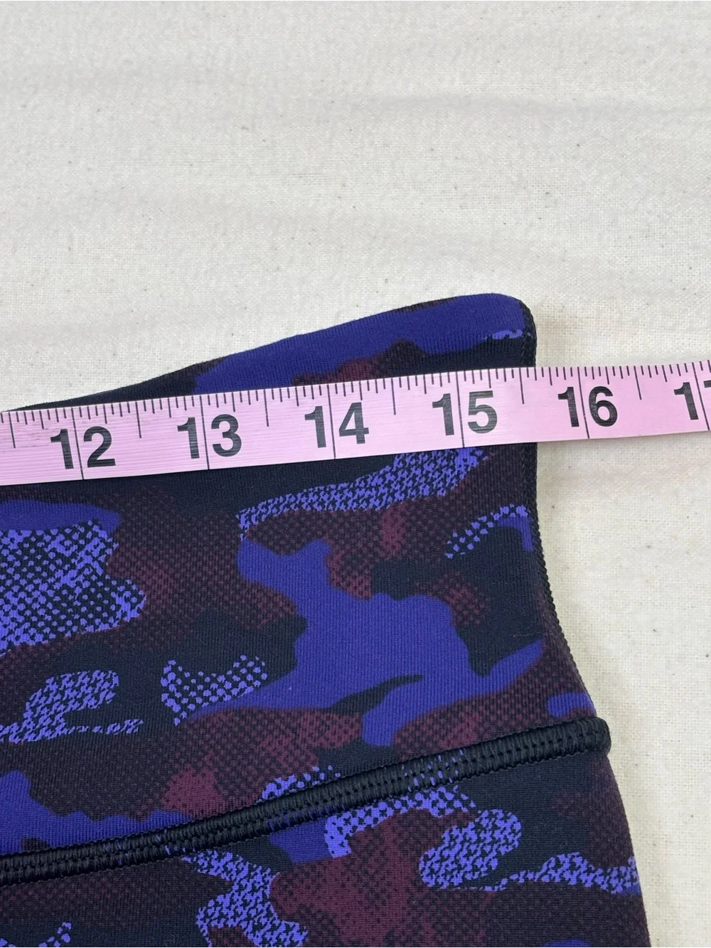 🍋Lululemon Wunder Under Crop III Size 10 Hounds Camo Blue Black Mid Rise 21”